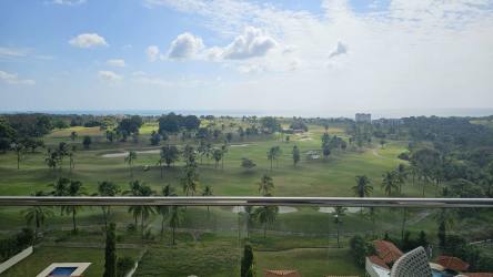 Luxury infinity pool with Pacific Ocean backdrop PH Vistamar Golf Marina Panama