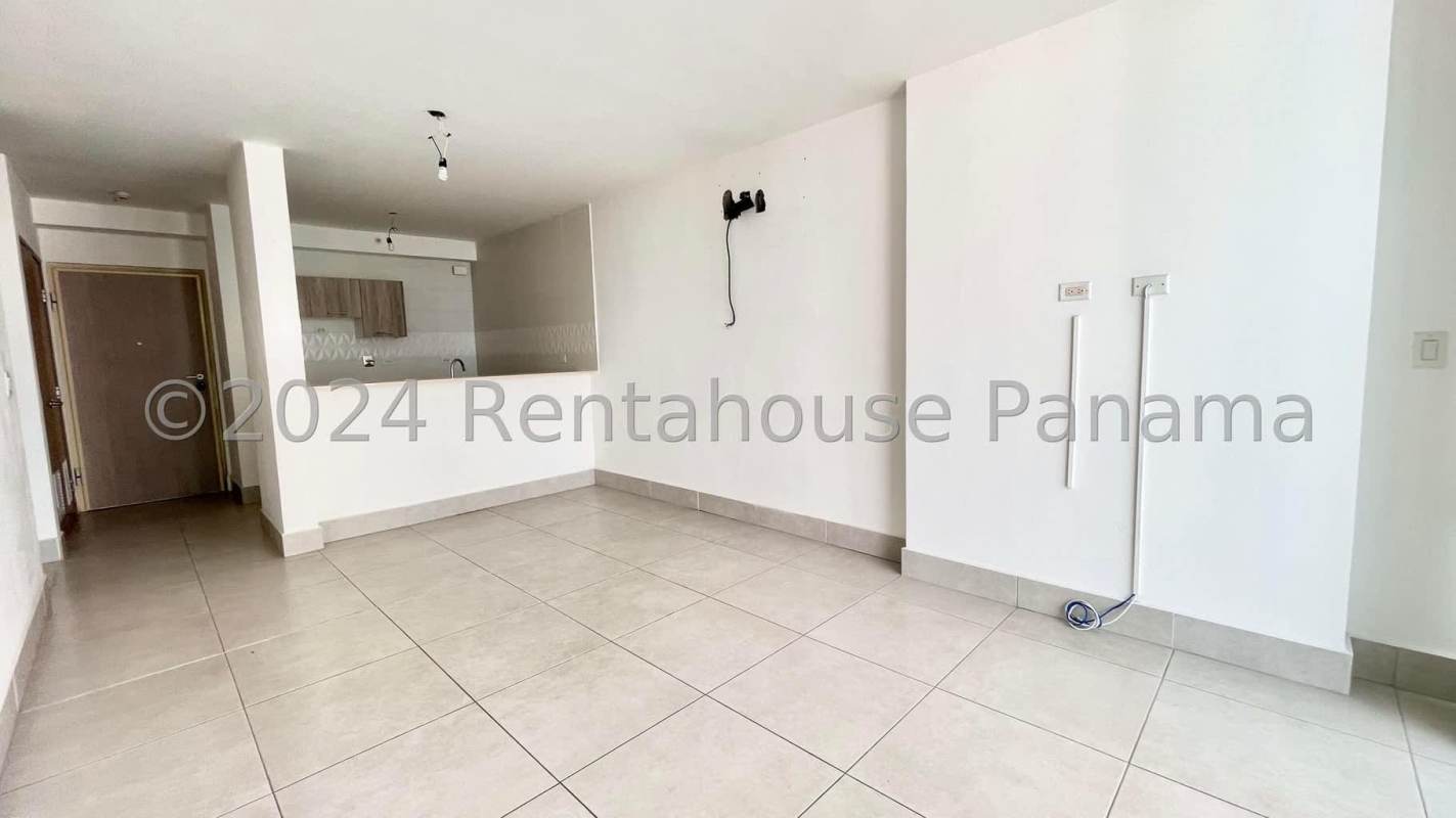 PH Edison Park rooftop terrace with jacuzzi hot tubs and skyline views Panama City