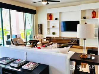 Fully equipped kitchen granite countertops at Bijao PH Balboa Panama beachfront condo