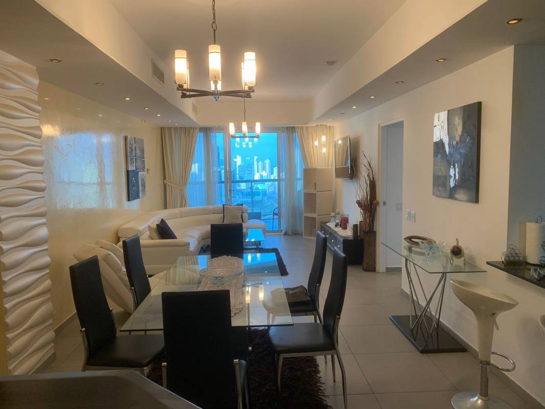 Modern dining area with skyline views in furnished apartment PH Yacht Club Avenida Balboa