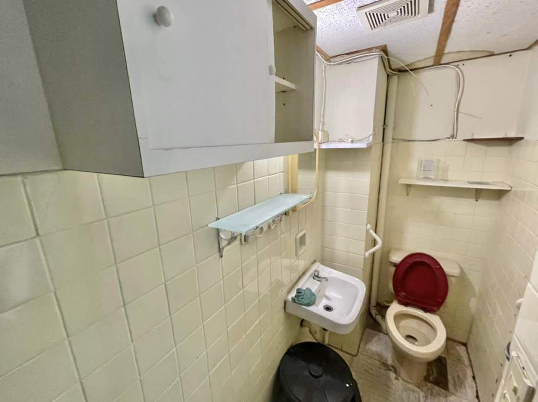 Spacious commercial meeting room in mezzanine Punta Paitilla Panama City