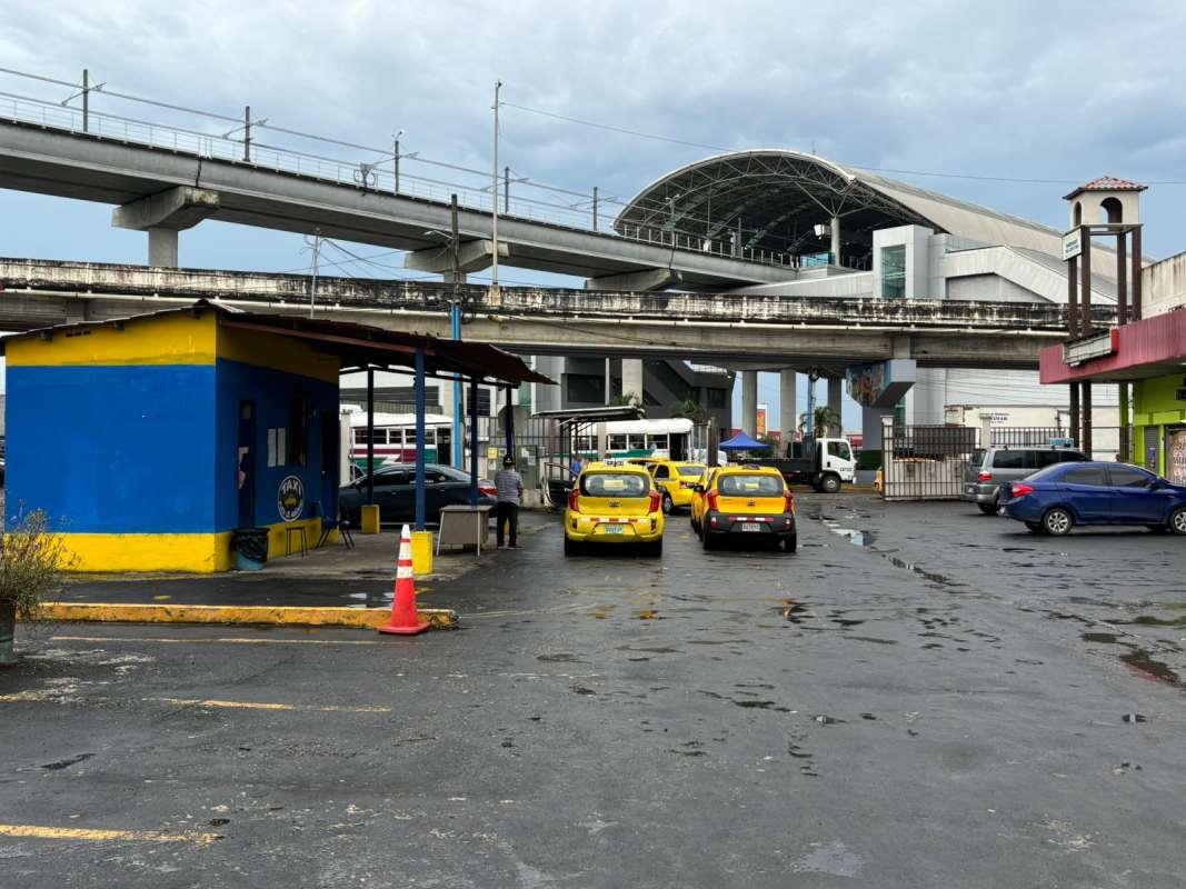 Spacious Commercial Warehouse for Rent Las Mañanitas Metro Area