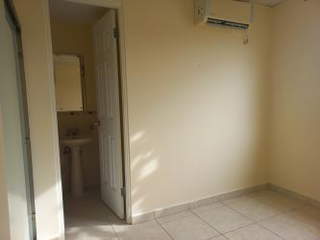 Single-Family House for Rental in Barrio Colón - 3 bedrooms