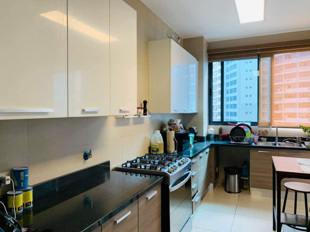 Infinity pool with ocean and city view at Deluxe Residences Punta Paitilla Panama