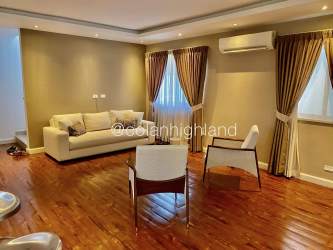 Covered terrace with BBQ area in Woodlands Panama Pacifico house for sale