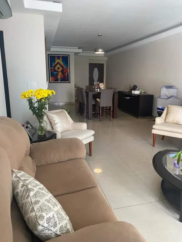 Minimalist third bedroom with ensuite, modern furnishings at PH The Palm rental apartment Obarrio Panama.
