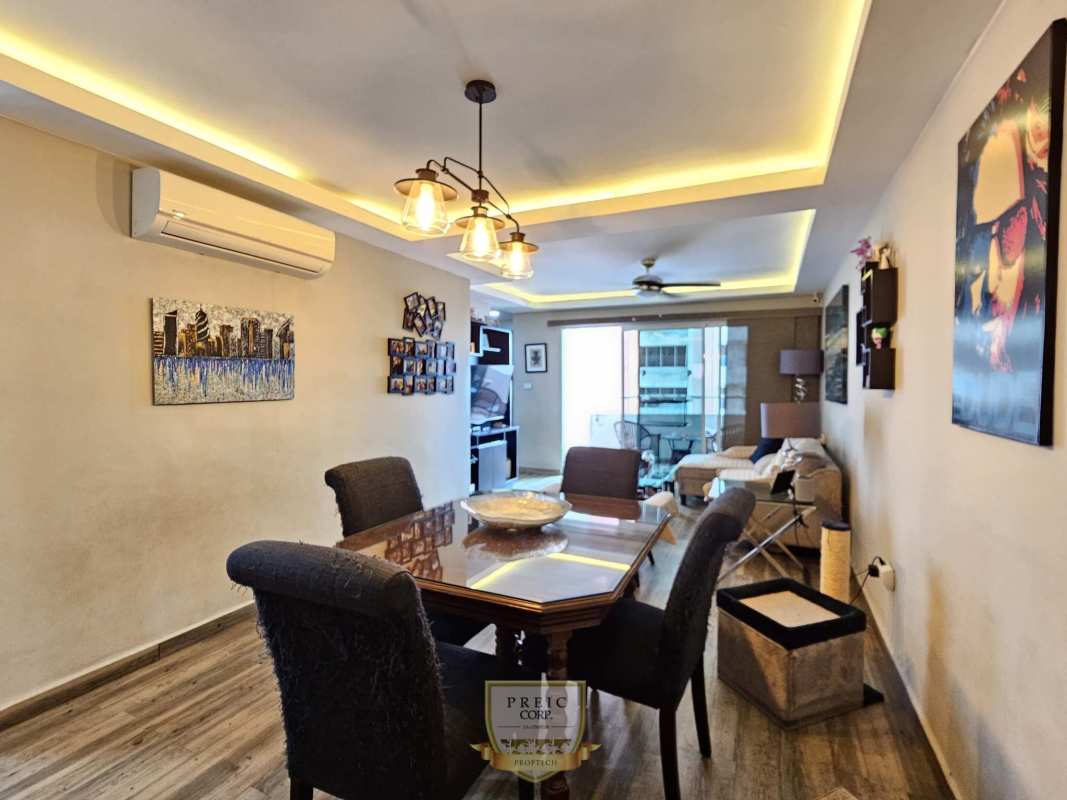 PH Royal Hill exterior mid-rise condominium with balconies in Villa de las Fuentes Panama