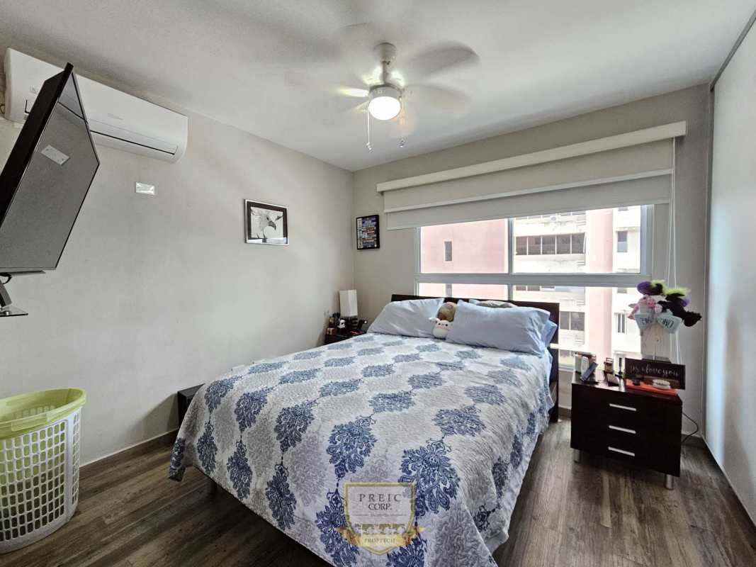 Modern remodeled kitchen granite countertops appliances PH Royal Hill Panama