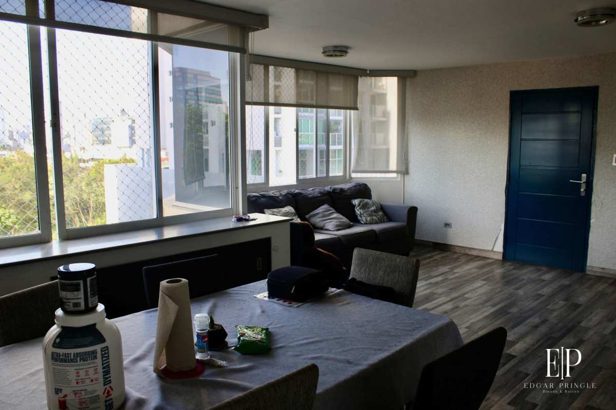 Dining space with expansive city views PH Peach Tree Hato Pintado Panama