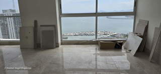 Penthouse Apartment for Sale in Bella Vista - 4 bedrooms