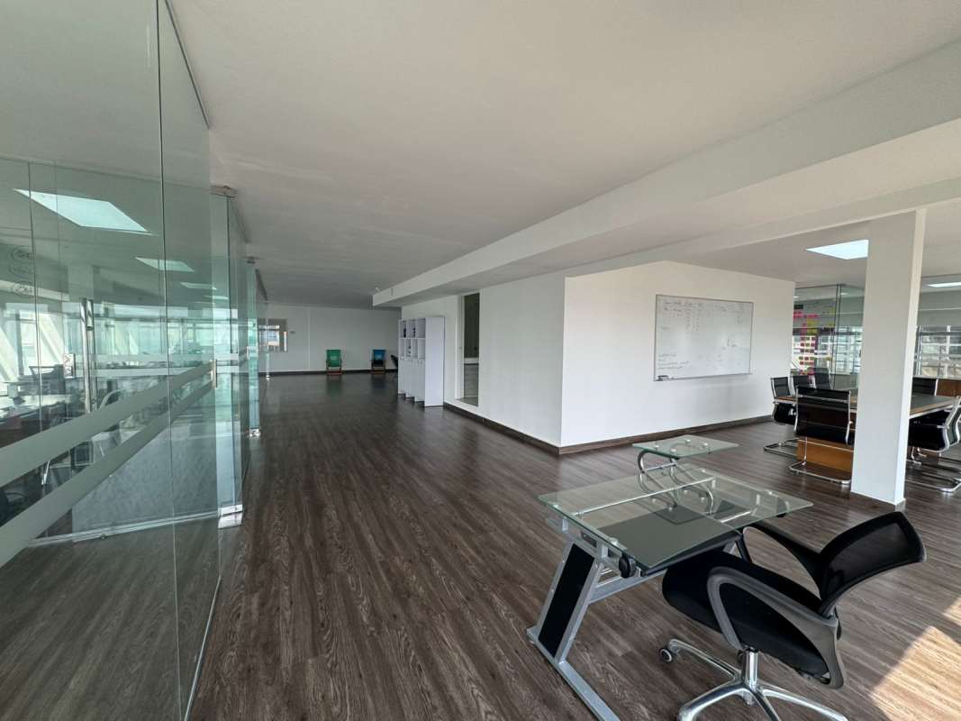Spacious open office floor with panoramic views in PH Torre BAC Avenida Balboa Panama