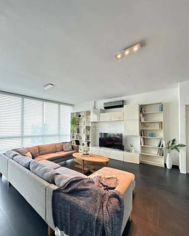 Luxury 3BR Waterfront Condo Marina Park Bella Vista