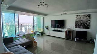 Apartment for Sale in San Francisco - 3 bedrooms