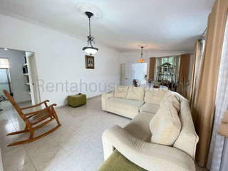 House for Sale in San Antonio - 3 bedrooms