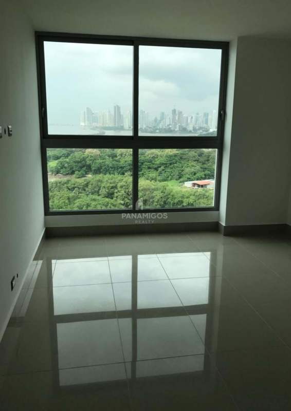 Entrance lobby of PH Bali with luxury finishes and concierge Panama City