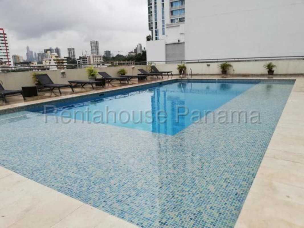 Contemporary kitchen with granite counters, double sink, appliances PH Citrus San Francisco Panama