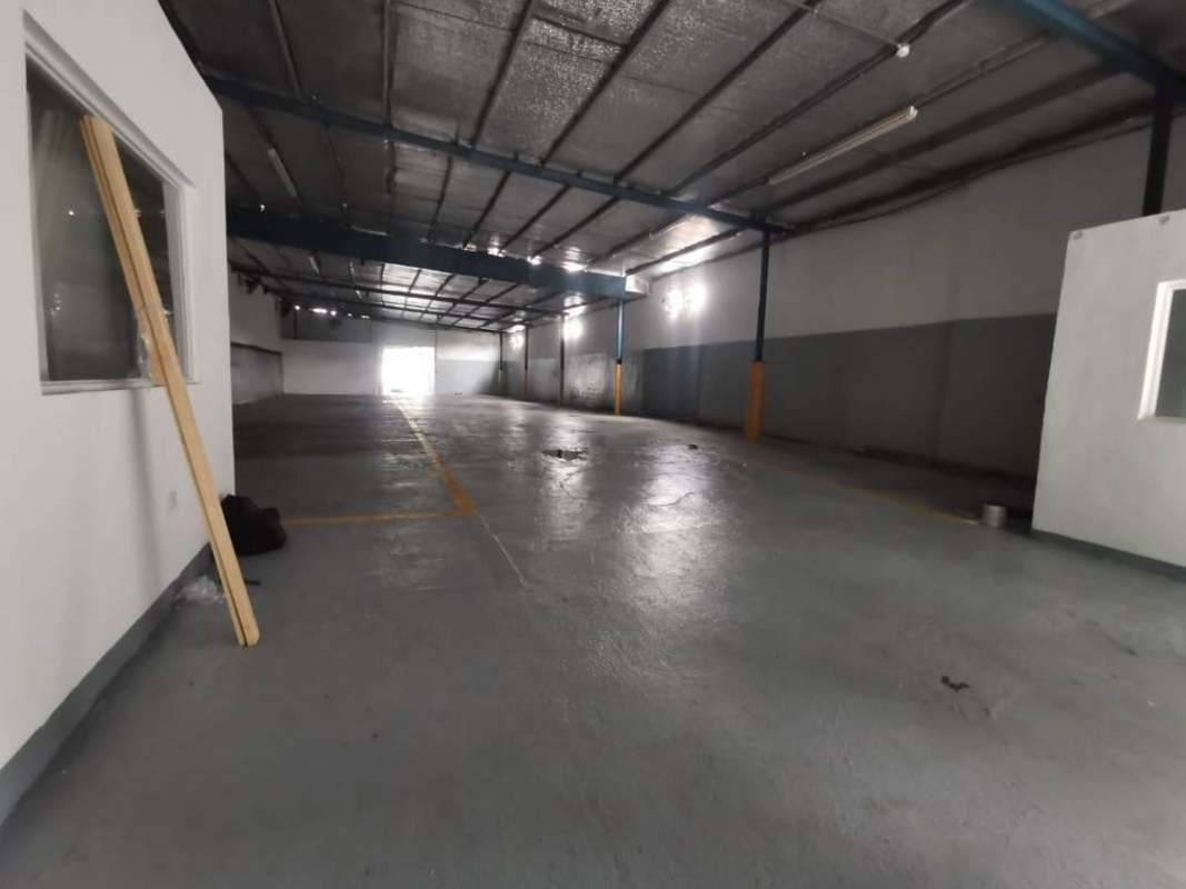 Spacious industrial warehouse ceiling and partitions in Santa Elena Chanis Panama City