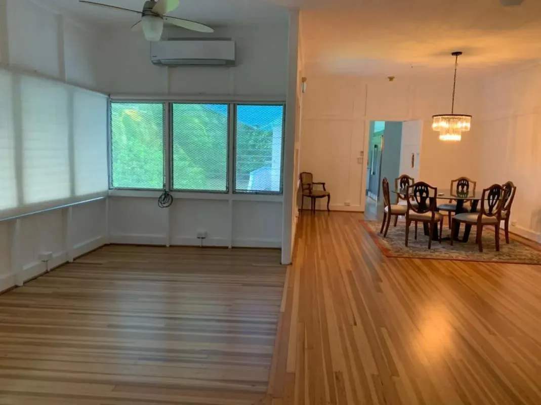 Spacious covered patio with outdoor dining and garden view Los Rios Clayton Panama