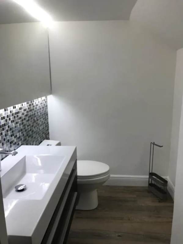 Contemporary bathroom with granite countertop vanity in PH Versalles Panama City