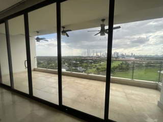 Apartment for Rent in Santa Maria - 3 bedrooms