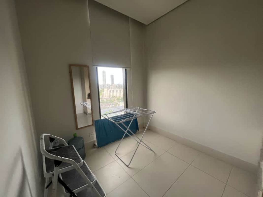 Spacious master bedroom with large window panoramic view marble floor PH La Vista Santa Maria Panama