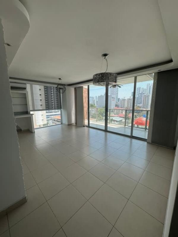 Spacious bedroom suite with en-suite bath and city view window PH Costa del Mar Panama