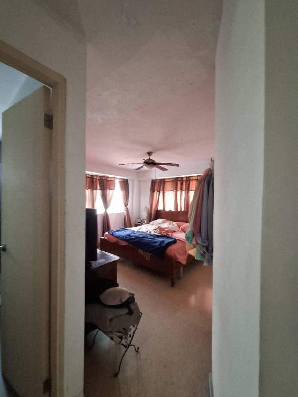 Master bedroom with AC, walk-in closet in PH La Condesa Panama City