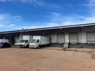 Warehouse 680m² with 4 Docks & Yard Aguadulce Coclé