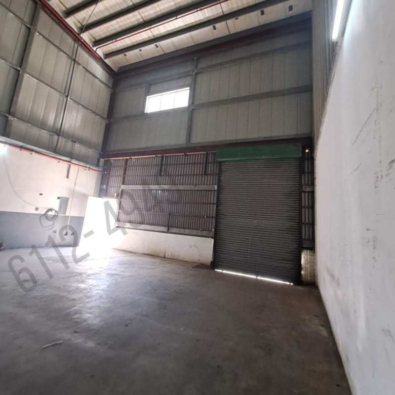 Warehouse interior with high ceiling, industrial floors, ready for logistic operations in Plaza Tocumen Panama