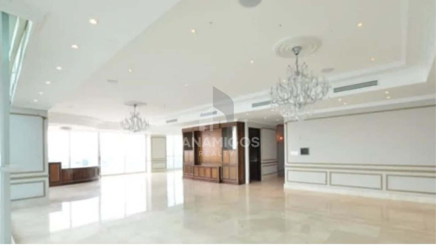 Spacious bedroom with large windows ocean view built-in closet air conditioning PH Ocean Two Costa del Este Panama