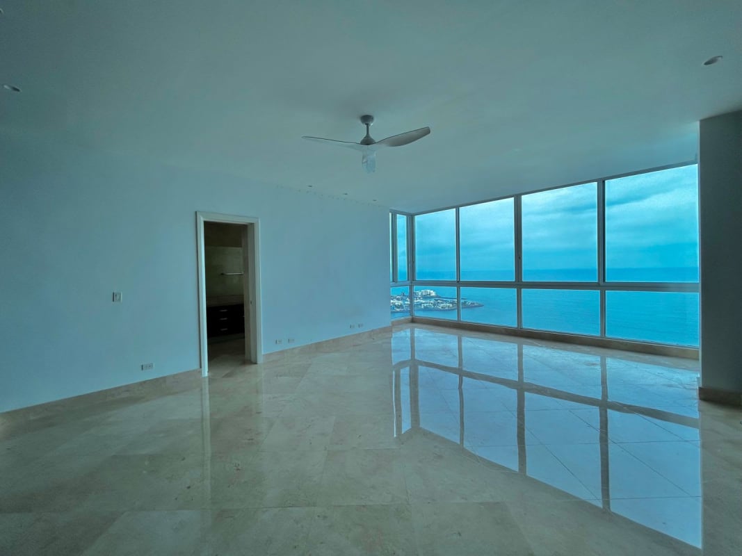 Luxury 4BR Apartment 500m² with Ocean View in The Point Punta Paitilla