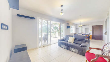 Functional semi-open kitchen with granite countertops and appliances in PH Tucan Country Club Panama