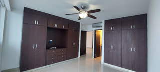 Apartment for Sale in San Francisco - 3 bedrooms