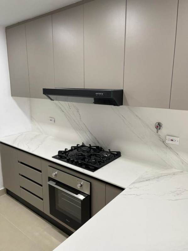 Map showing CenterPoint Tower on 12 de Octubre Panama surrounded by amenities