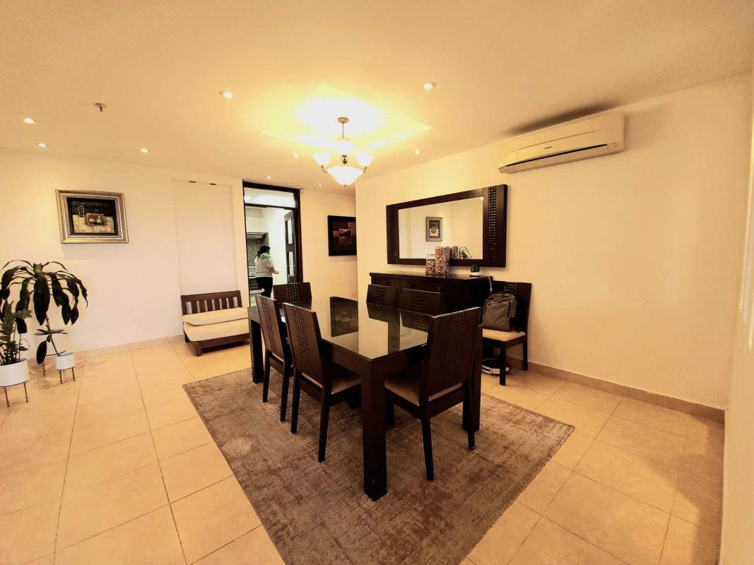 Master suite with large windows and ensuite bath Parque del Mar II Costa del Este