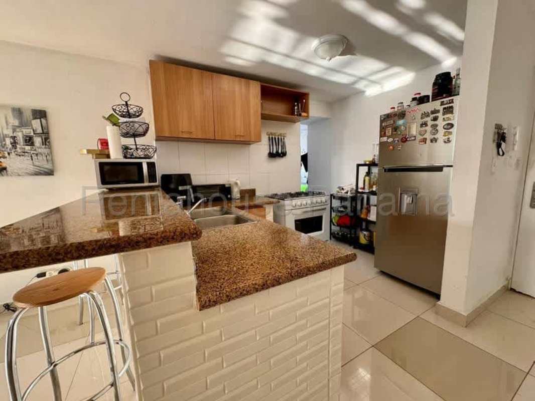 Private gym with cardio and weight equipment PH Torres de Vista Hermosa Panama City