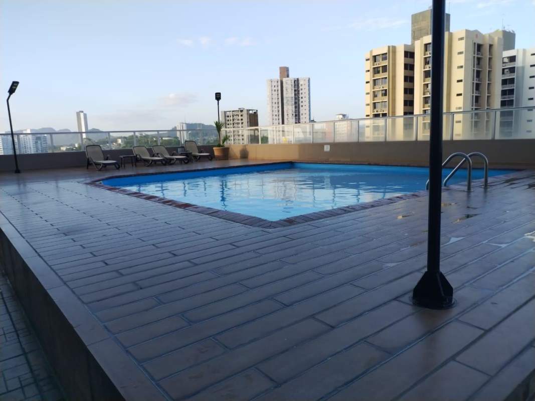 Rooftop swimming pool overlooking Panama skyline PH Victoria Hills