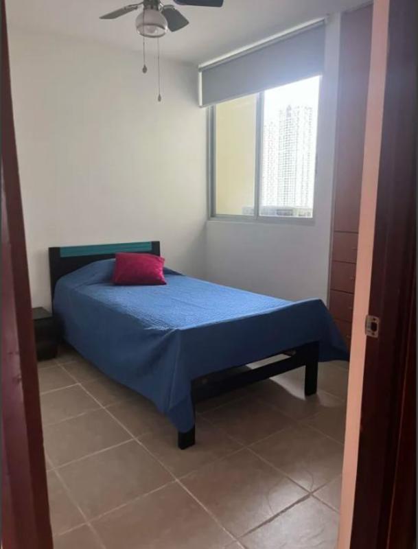 Minimalist bedroom security mesh window built-in closet PH Costa del Este Park Panama