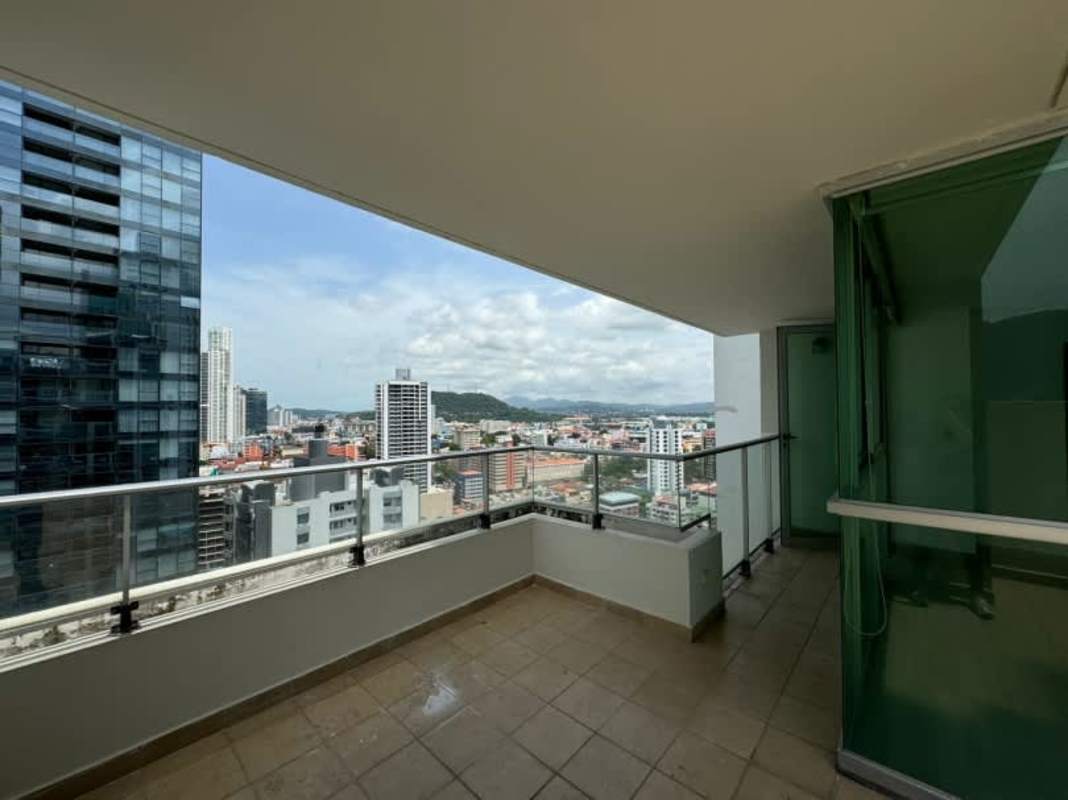 Modern kitchen with granite countertops, ample cabinets, gas stove in PH Mirador Bella Vista Bella Vista Panama City