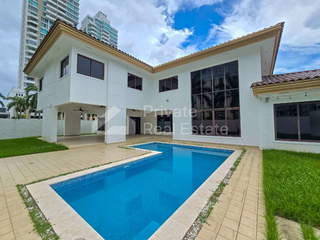 House for Rent in Costa del Este - 4 bedrooms