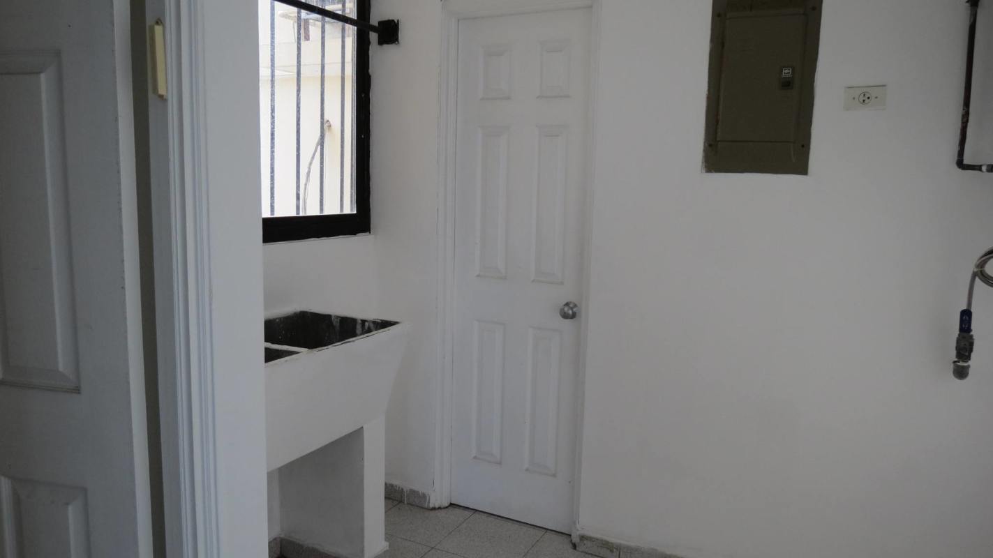 Small room can be third bedroom or maid's room PH Paitilla Tower Punta Paitilla