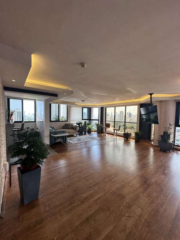 Investment Remodeled 2BR Apartment PH Sky View 12 de Octubre