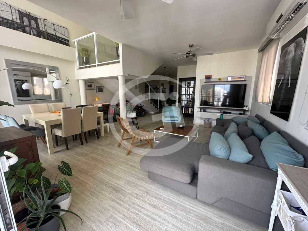 Spacious open plan living dining with mezzanine penthouse PH Miyaki Panama City