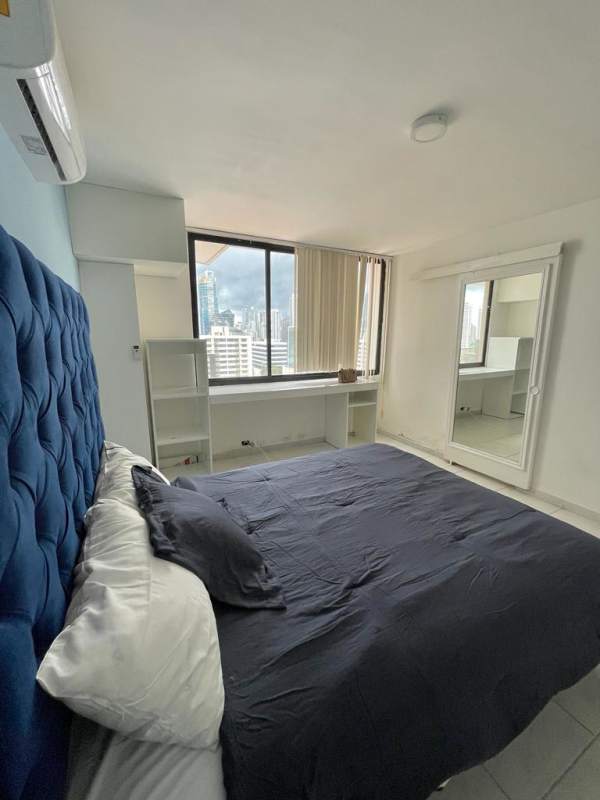 Fully equipped modern kitchen with granite countertops in PH La Fontana Obarrio Panama