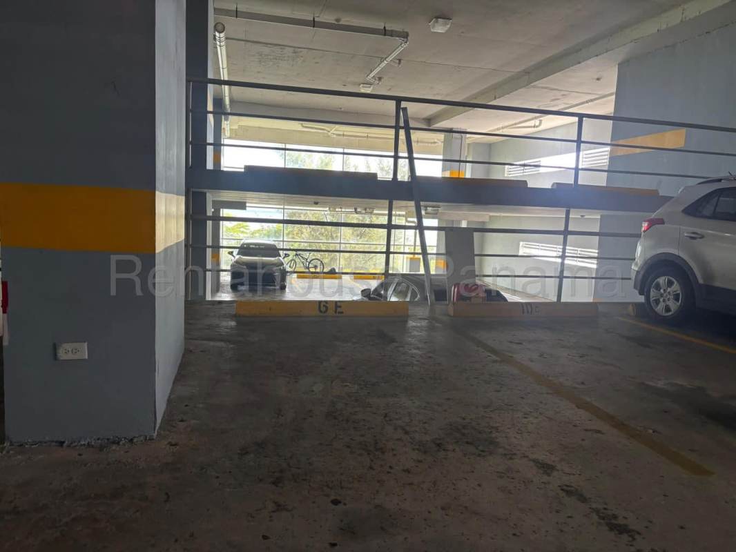 Elegant lobby with concierge and security entrance at PH BICSA Tower Avenida Balboa Panama