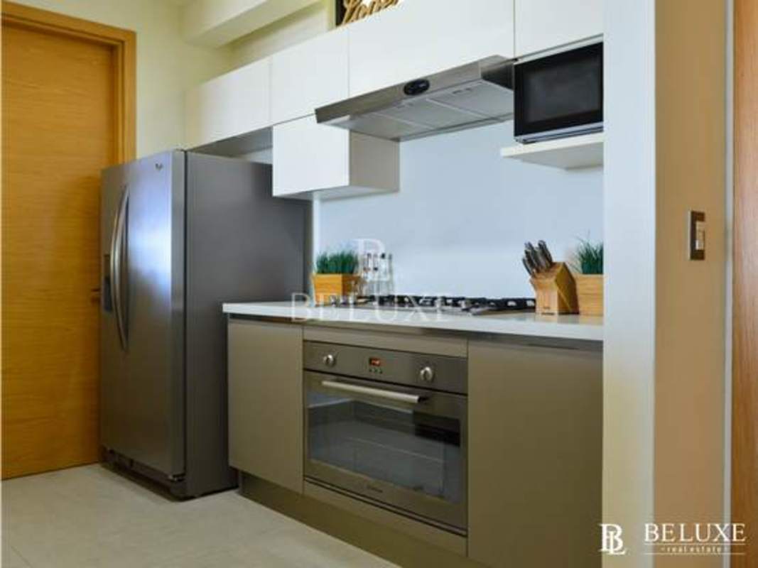 Master bedroom with balcony access and ocean view in PH Perlamar Casamar San Carlos Panama