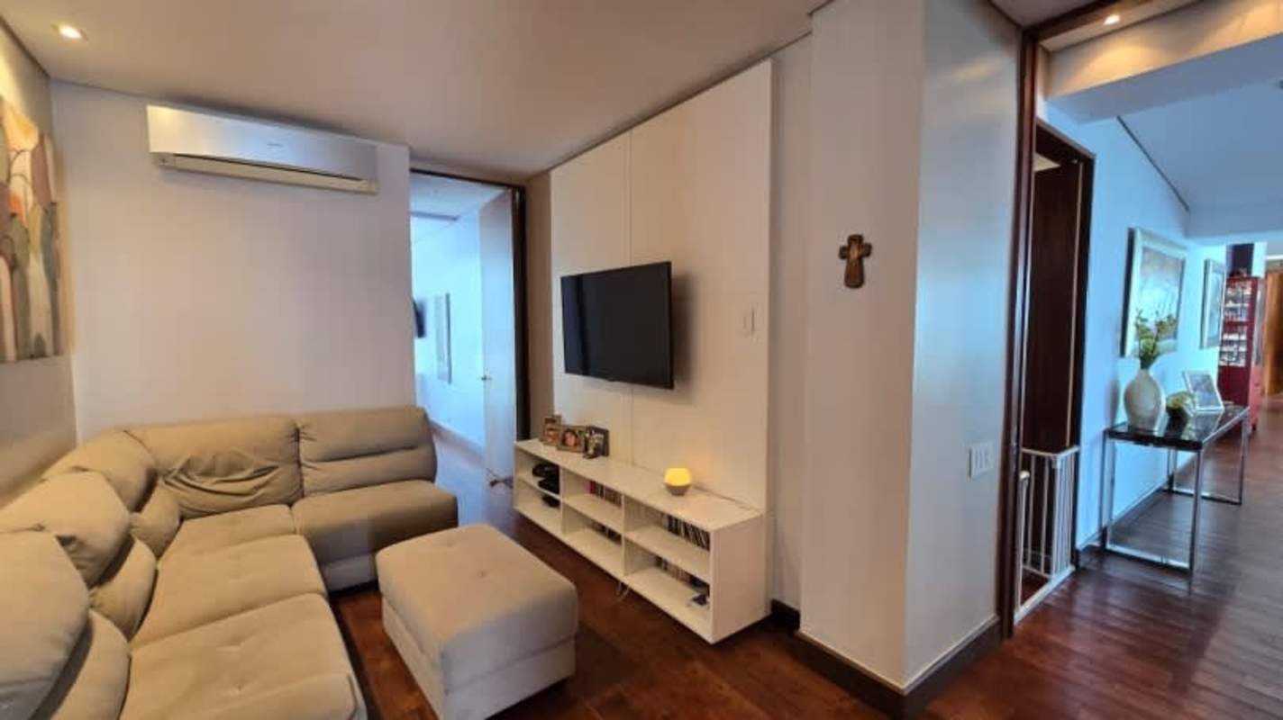 Fully equipped modern kitchen with granite counters and appliances penthouse PH Pacific Point Punta Pacífica