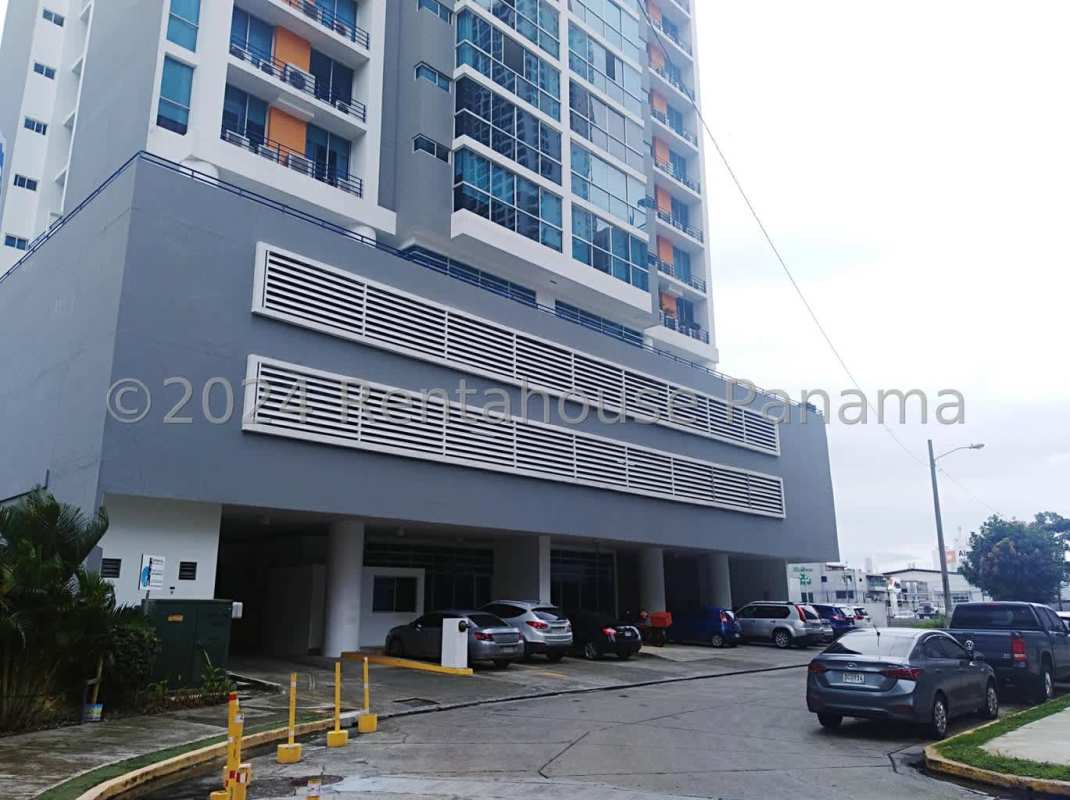 Large master bedroom with tile flooring, windows with views, closet at PH Costa View Costa del Este