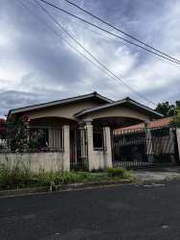 Single-family house for Sale in Penonomé - 4 bedrooms