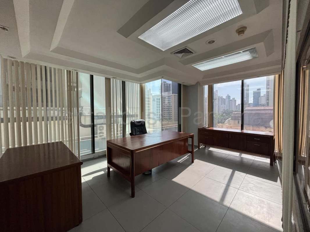 Prime 230m2 Furnished Office for Rent in PH The City Obarrio